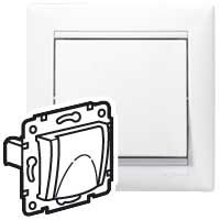 VALENA DIY Розетка 1-местная с заземлением с защитными шторками и крышкой 16А IP20 белый