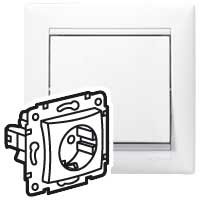 VALENA DIY Розетка 1-местная с заземлением без защитных шторок 16А белый