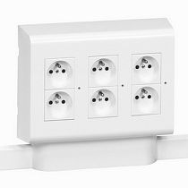 Рамка на 3х4 модуля для установки на DLPlus компакт Mosaic Legrand