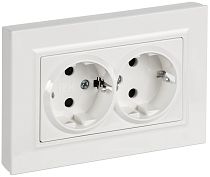 BRITE Розетка 2-местная с заземлением с защитными шторками плоская 16А в сборе РСшПл12-3-БрБ белый IEK
