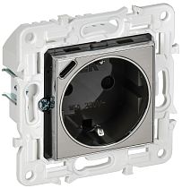SKANDY Розетка с заземлением с защитными шторками 16А с USB C 18Вт SK-R17N металл никель IEK