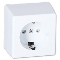 Розетка одноместная с заземлениемдля открытой установки/10 РС20-3-ББ IEK