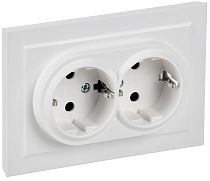 BRITE Розетка 2-местная с заземлением с защитными шторками 16А в сборе РСш12-3-БрАБ арктический белый IEK