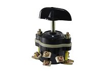 Пакетный переключатель ПП 3-100/Н2 исп.3 3П 100А 220В IP00  TDM