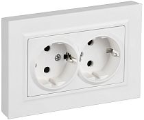 BRITE Розетка 2-местная с заземлением с защитными шторками плоская 16А в сборе РСшПл12-3-БрАБ арктический белый IEK