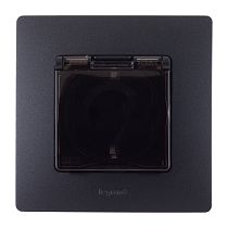 Розетка с заземлением IP44 - Legrand Etika - со шторками с защитной крышкой 16А 250В винтовые зажимы - антрацит Розетка с заземлением IP44 - Legrand Etika - со шторками с защитной крышкой 16А 250В винтовые зажимы - антрацит