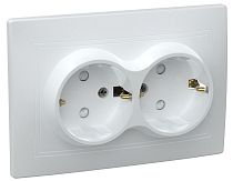 РСш12-3-КБ Розетка 2местная с заземлением с защитными шторками 16А кер. КВАРТА бел.  IEK