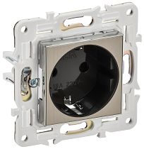 SKANDY Розетка с заземлением с защитными шторками 16А безвинтовое крепление SK-R06N металл никель IEK