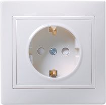 РСш10-3-КБ Розетка 1местная с заземлением и защитными шторками 16А КВАРТА (белый) IEK