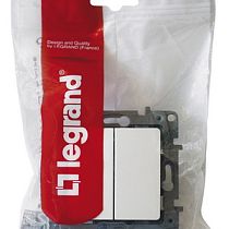 Переключатель двухклавишный автоматические зажимы 10AX белый Etika Legrand