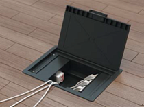 Лючок напольный 12 мод, черный RAL 9005 DKC