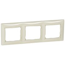 Рамка трехпостовая горизонтальная слоновая кость VALENA Legrand