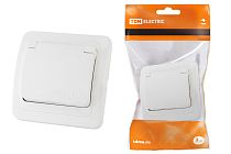 Розетка с крышкой 2П+З 16А IP44 белая "Валдай"  TDM